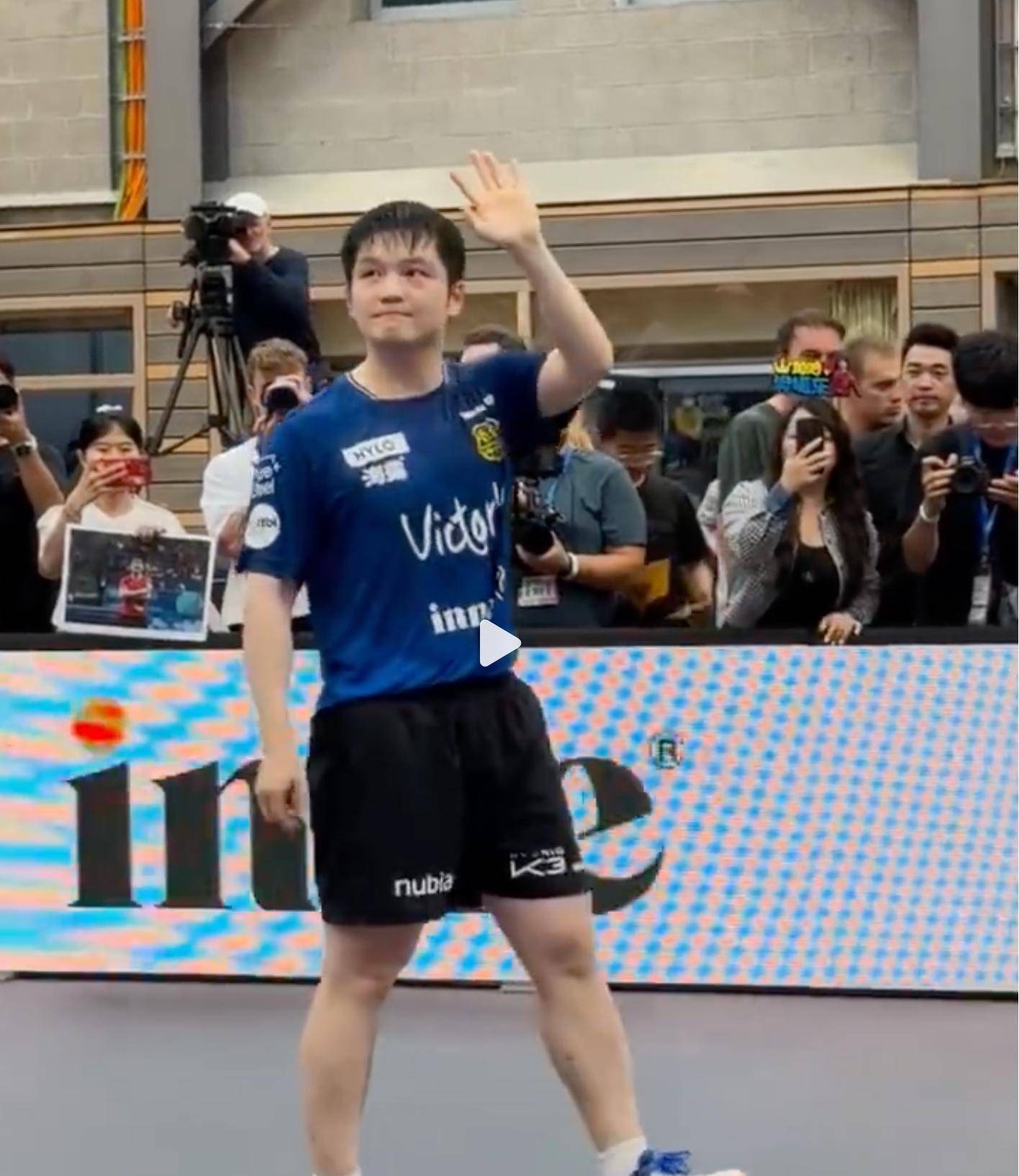 争议背后的 争议背后的